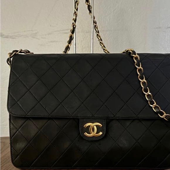 CHANEL Matelasse Lambskin Pushlock Chain Shoulder Bag Black - Picture 5 of 6